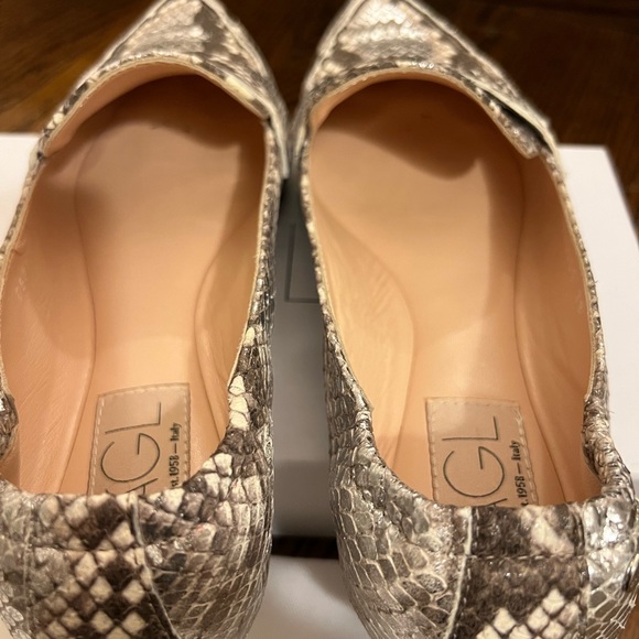 AGL “Softy Moc” Leather Flat Mocassin-Silver Snakeskin Color - Picture 6 of 8